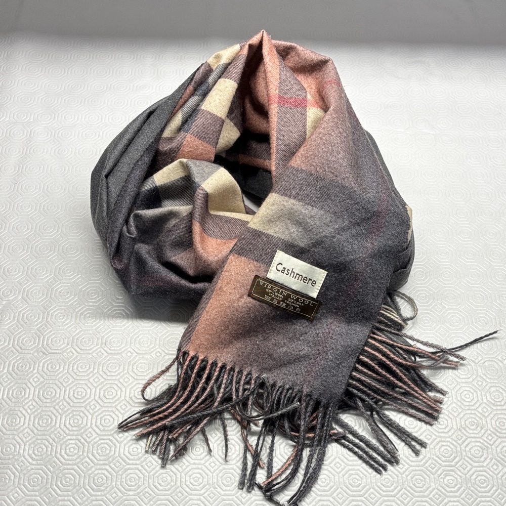 Cashmere Plaid Fringe Scarf in Gray and Pink